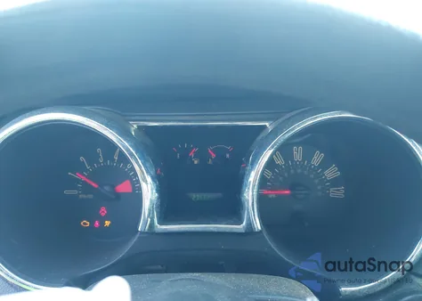 2007 Ford Mustang V6 Deluxe/V6 Premium z USA, uszkodzony, nr VIN 1ZVFT80N975254991